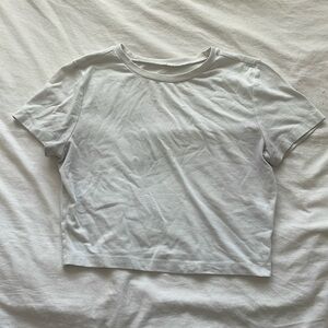 Plain white t shirt